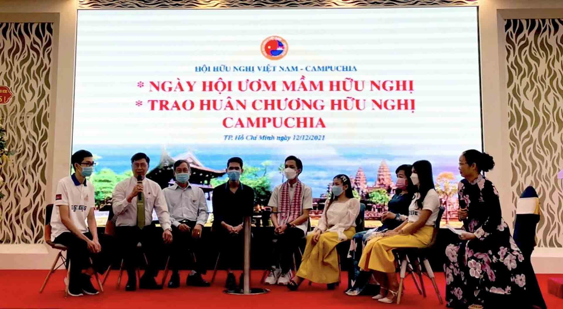 Vun đắp quan hệ truyền thống Việt Nam-Campuchia