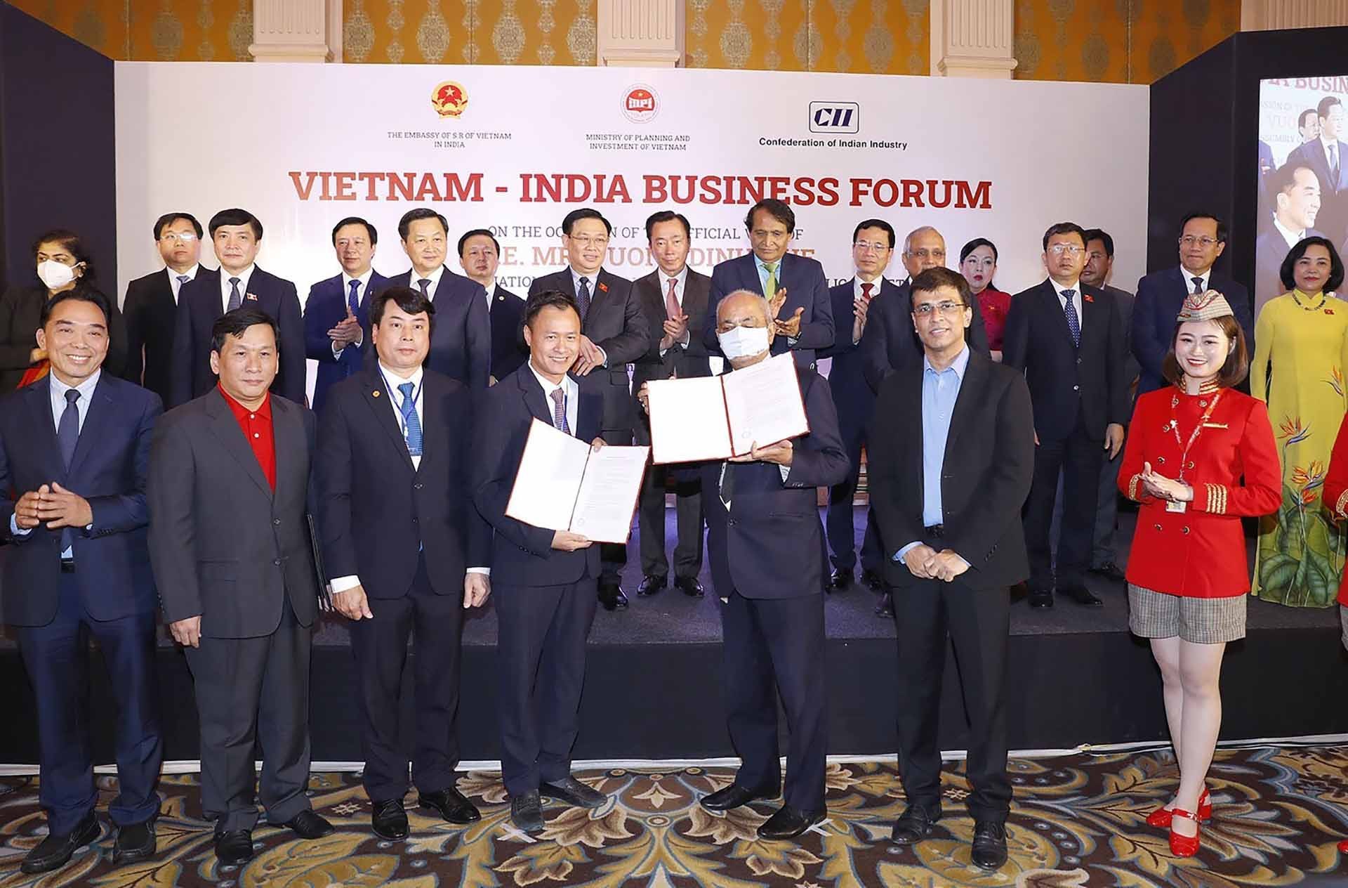 Chủ tịch Quốc hội Vương Đình Huệ tham dự Diễn đàn doanh nghiệp Việt Nam-Ấn Độ