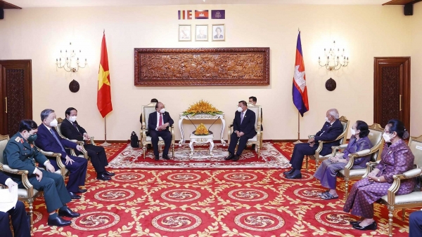 President Nguyen Xuan Phuc meets Cambodian legislative leaders