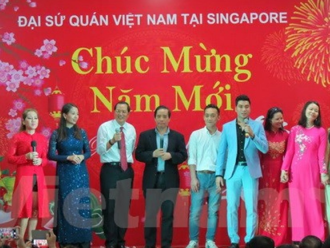 Cộng đồng người Việt tại Singapore hướng về đất nước