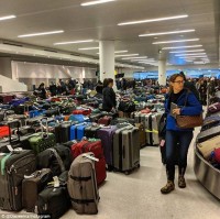 Mỹ: Sân bay quốc tế JFK hỗn loạn vì... vỡ ống nước