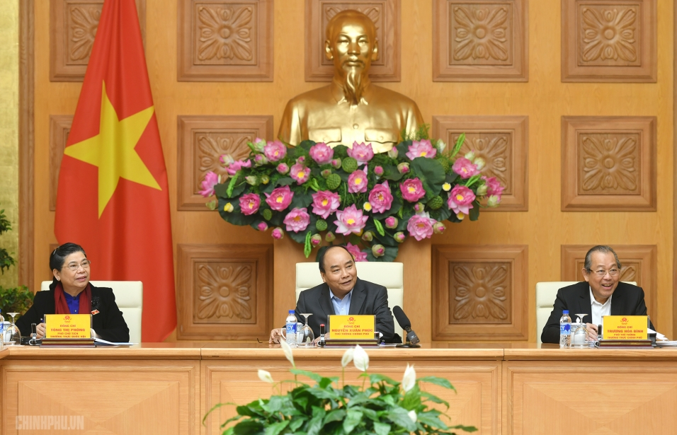 Thủ tướng chủ trì phiên họp Tiểu ban KTXH Đại hội XIII