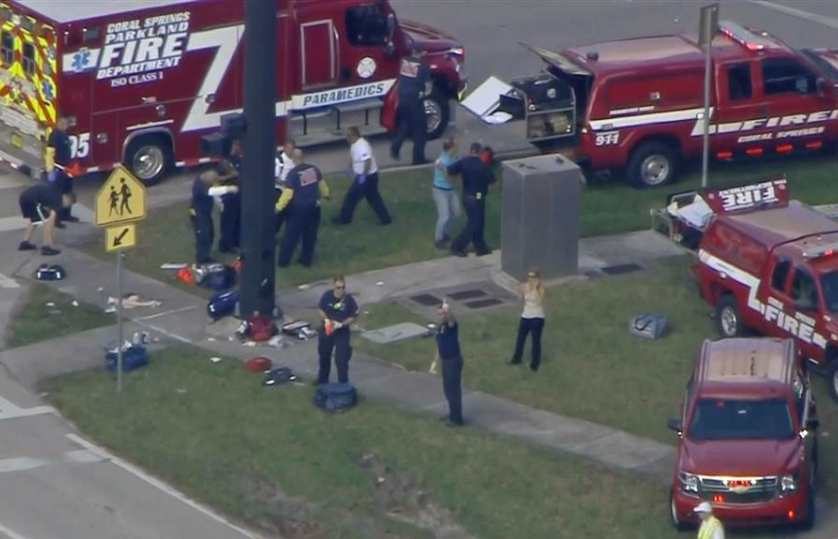 Mỹ: Xả súng ở Florida, 17 người thiệt mạng