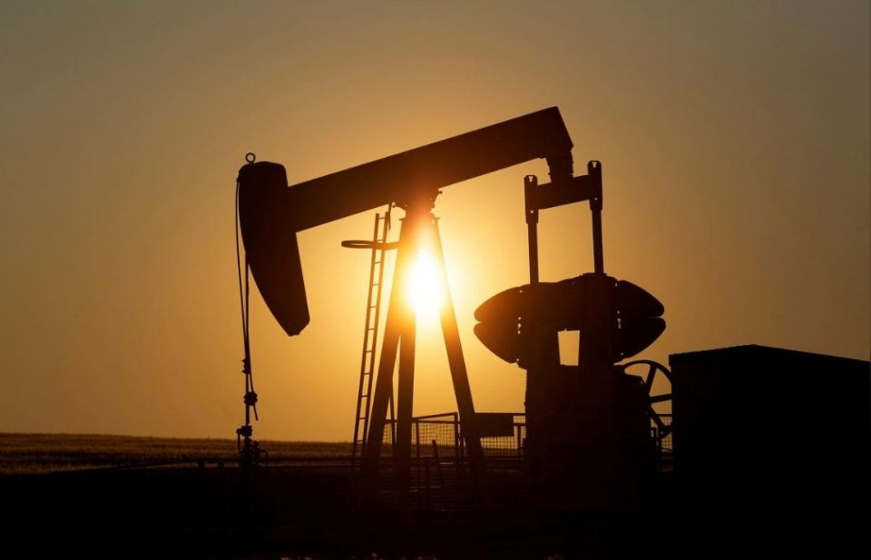 Giá dầu sụt giảm do hoạt động khoan dầu của Mỹ tăng