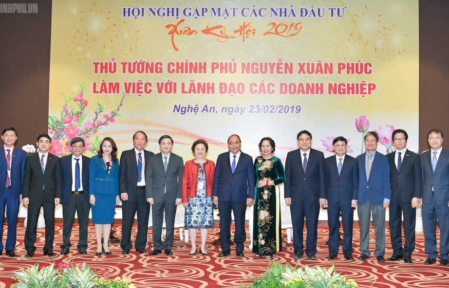 Thủ tướng tiếp các nhà đầu tư lớn tại Nghệ An