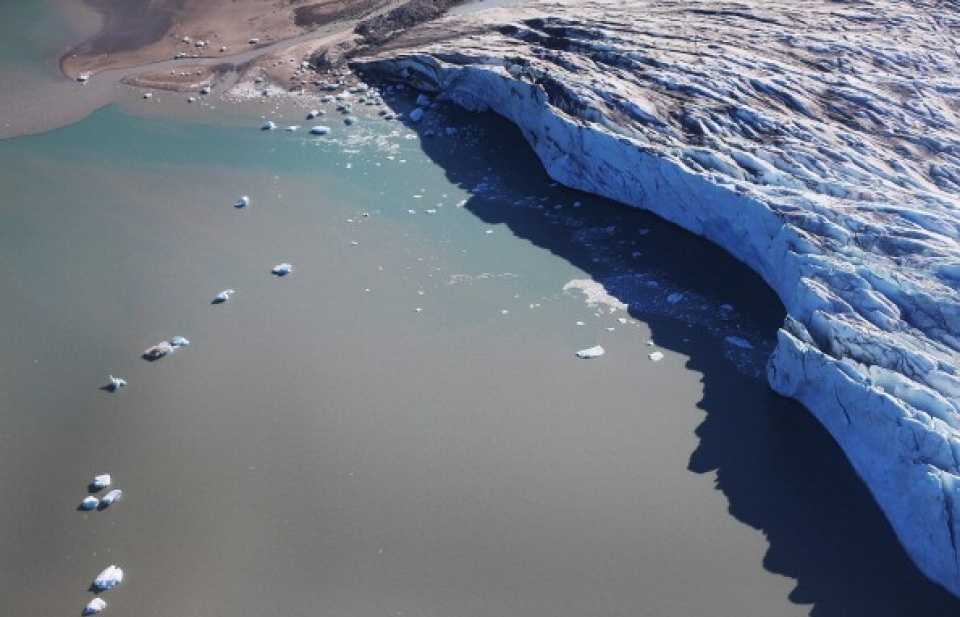 Con người – thủ phạm chính làm tan băng tại Bắc Cực