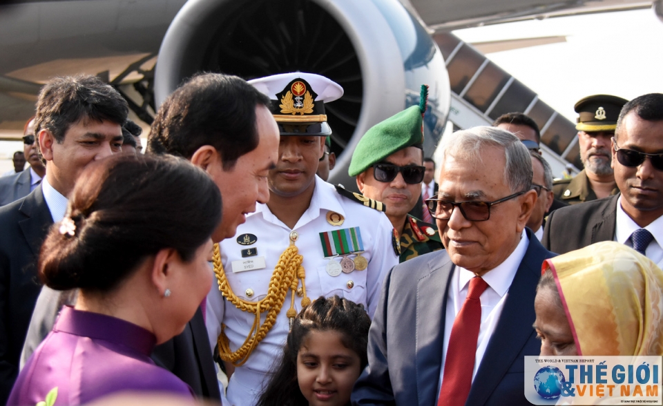 chu tich nuoc tran dai quang va phu nhan bat dau tham cap nha nuoc toi bangladesh