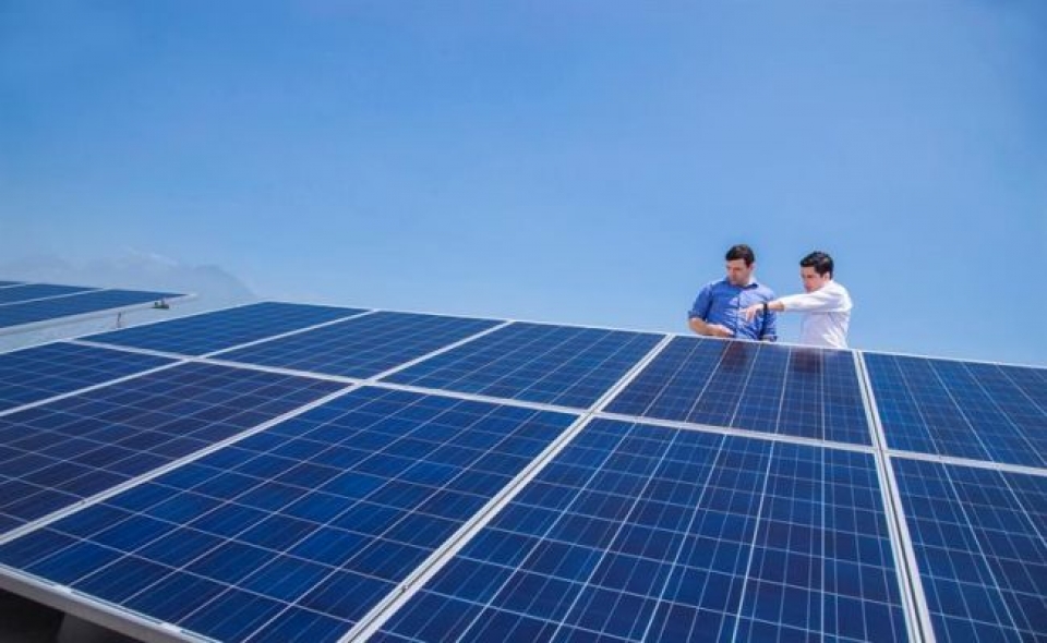 Mỹ tiến gần hơn đến việc áp thuế khủng lên pin Mặt trời nhập khẩu từ Đông Nam Á