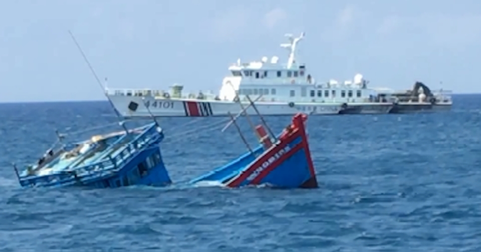 Yêu cầu Trung Quốc xử lý nghiêm vụ tàu Hải cảnh xua đuổi ngư dân Việt Nam tại đảo Đá Lồi