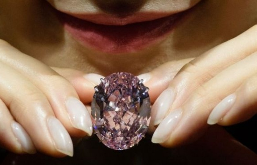 Pink Star - viên kim cương được bán với giá đắt nhất trong lịch sử
