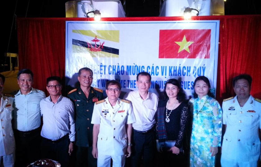 Giao lưu Hải quân Việt Nam - Brunei