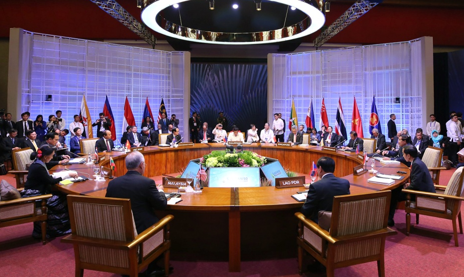 Thủ tướng kết thúc chuyến tham dự Hội nghị cấp cao ASEAN lần thứ 30