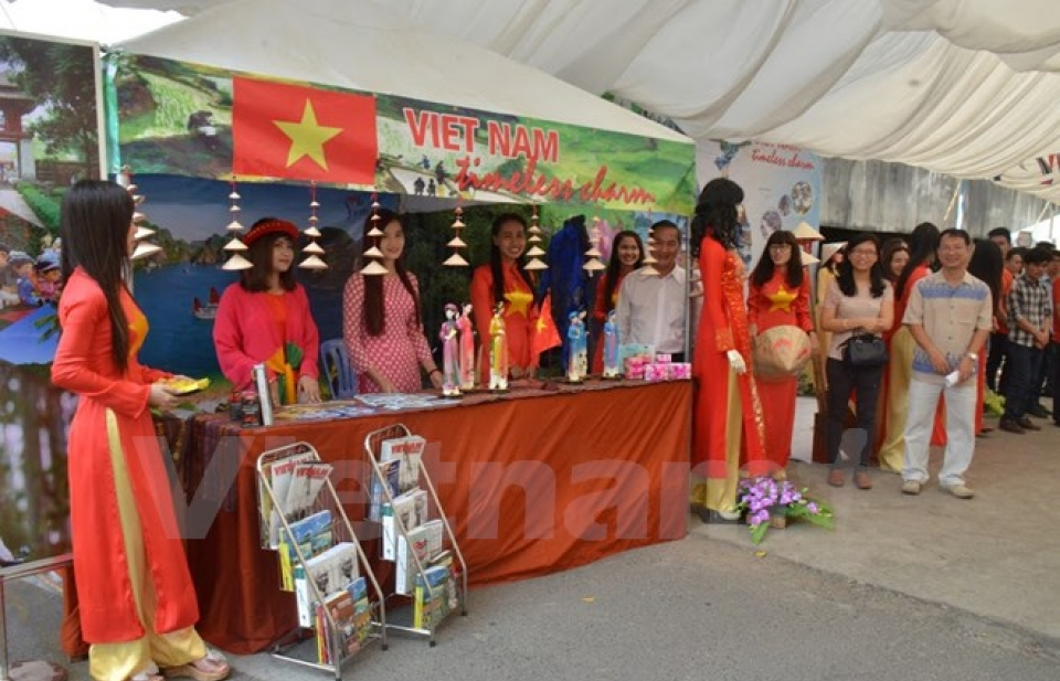 Giới thiệu bản sắc Việt trong hội nhập ASEAN+3 tại Campuchia