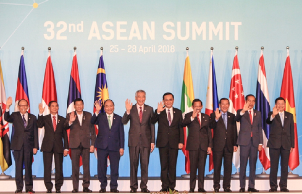 Thủ tướng dự phiên khai mạc và họp hẹp Hội nghị cấp cao ASEAN lần thứ 32