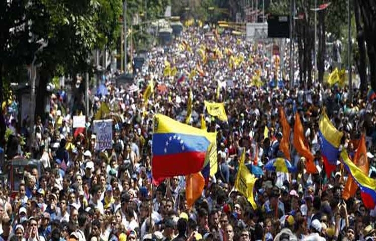 Venezuela: Chính phủ và phe đối lập biểu tình trên cả nước