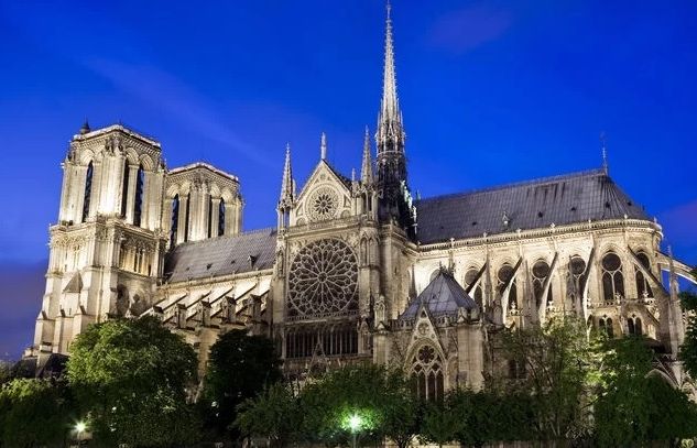 Lần đầu tiên trong lịch sử 200 năm Thánh lễ Giáng sinh sẽ không cử hành tại Nhà thờ Đức Bà Paris