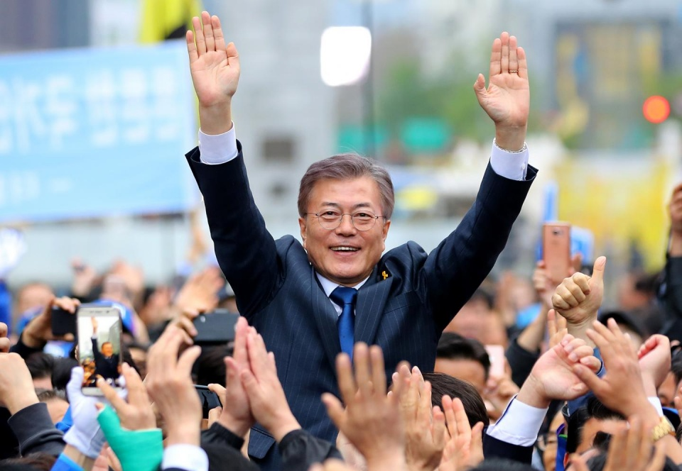 Bầu cử Hàn Quốc: Ứng viên Moon Jae-in giành đa số phiếu