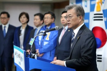 Hàn Quốc: Tân Tổng thống ra lệnh bỏ sách giáo khoa lịch sử