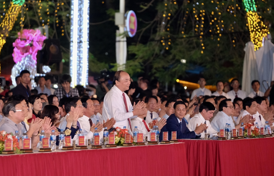 Thủ tướng dự khai mạc Lễ hội Hoa Phượng đỏ - Hải Phòng 2018