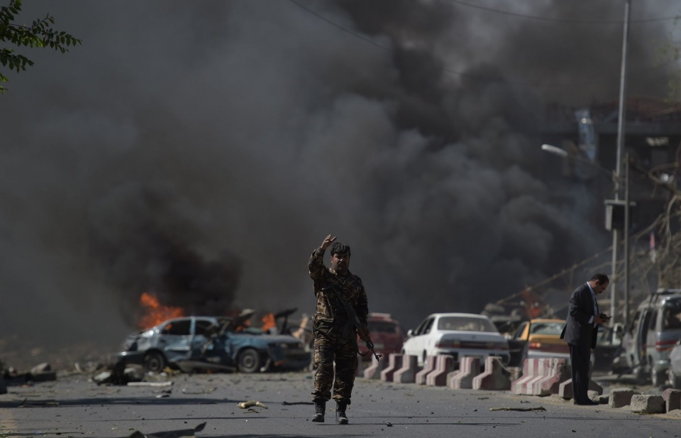 Vụ đánh bom ở Kabul: Đã có 90 người thiệt mạng, 11 công dân Mỹ bị thương