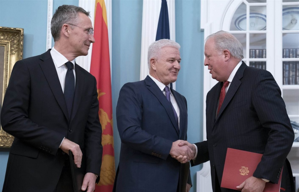 Montenegro chính thức gia nhập NATO