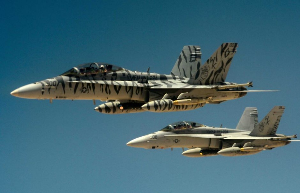 Liên quân do Mỹ đứng đầu bắn hạ máy bay quân đội Syria