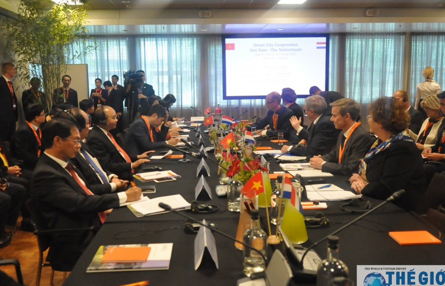 Thủ tướng thảo luận về thành phố sân bay với các doanh nghiệp Hà Lan