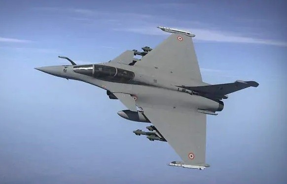 Pháp sắp bàn giao máy bay chiến đấu Rafale cho Ấn Độ