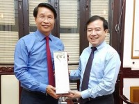 khai mac tuan van hoa viet nam tai uae