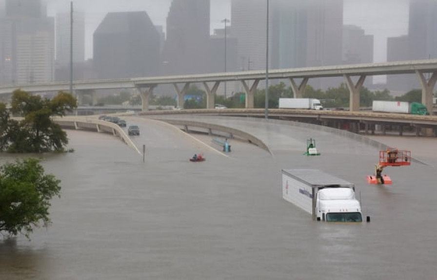 Mỹ: Siêu bão Harvey nhấn chìm thành phố Houston