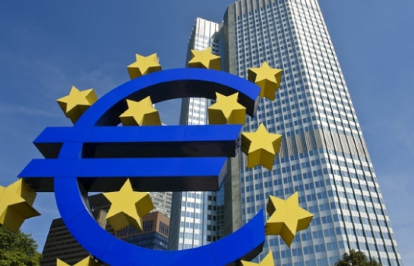 ECB tiếp tục duy trì lãi suất cơ bản ở mức thấp kỷ lục