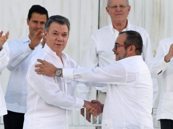 Tổng thống Colombia tặng giải Nobel Hòa bình cho các nạn nhân xung đột vũ trang