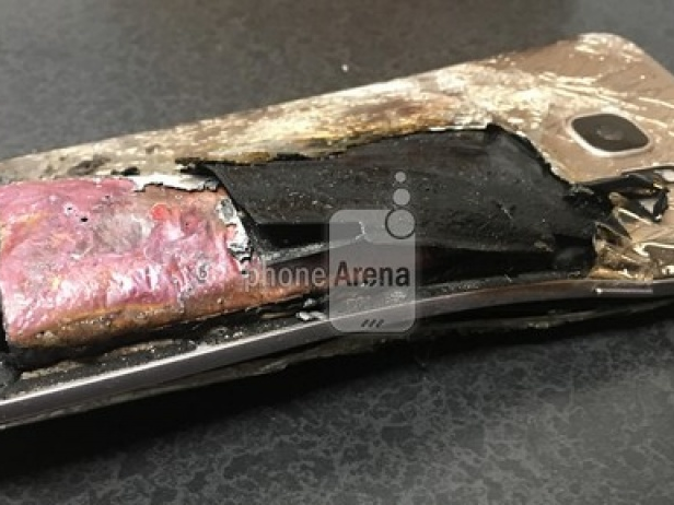 Đổi Galaxy Note 7 lấy S7 edge, vẫn bị nổ trong lúc cắm sạc