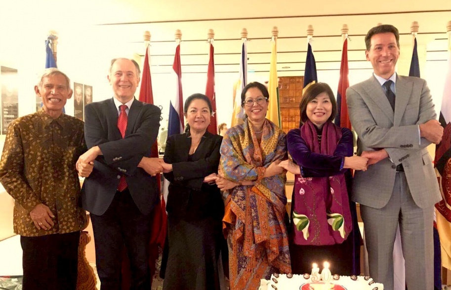 Kỷ niệm 50 năm ngày thành lập ASEAN tại Slovakia