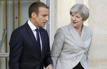 Thủ tướng Anh điện đàm Tổng thống Pháp, Thủ tướng Ireland