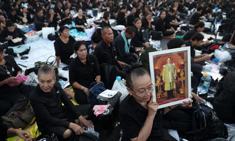 le hoa than nha vua bhumibol adulyadej dien ra trang trong va xuc dong