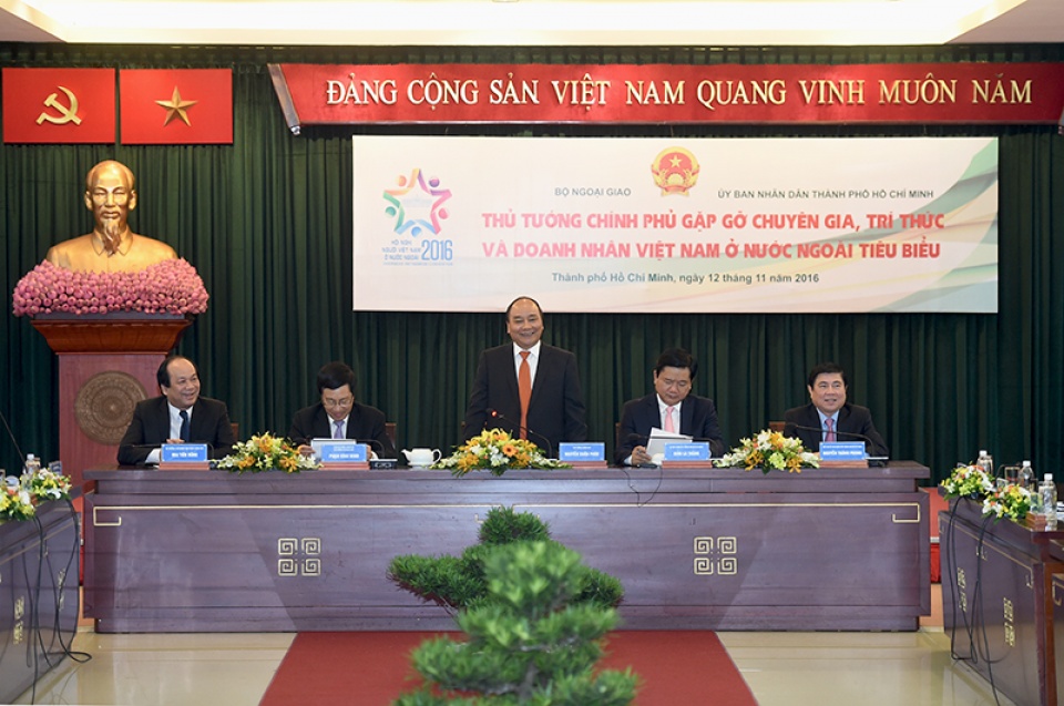 Thủ tướng gặp gỡ các trí thức, doanh nhân kiều bào tiêu biểu tin nhap 20161112225540