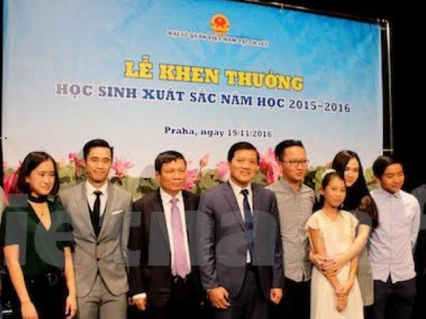 Lễ khen thưởng các tài năng trẻ Việt Nam tại Czech