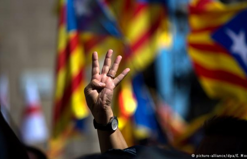 Tây Ban Nha thực hiện kiểm phiếu bằng tay trong cuộc bầu cử ở Catalonia
