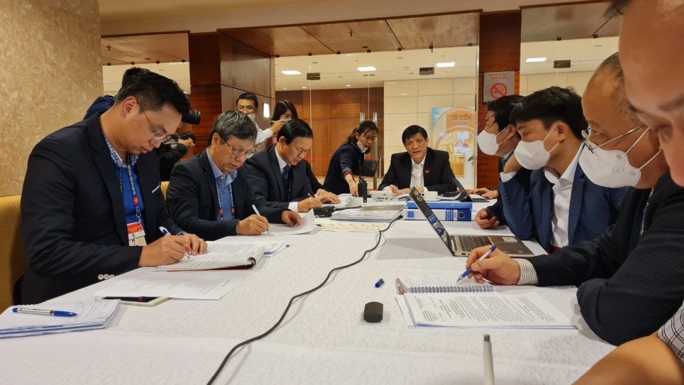 Covid-19: Bộ trưởng Y tế họp trực tuyến với các điểm cầu Hải Dương, Quảng Ninh về khoanh vùng và khống chế dịch