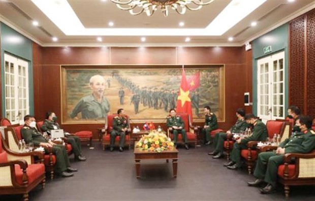 Viet Nam, Laos beef up defence cooperation