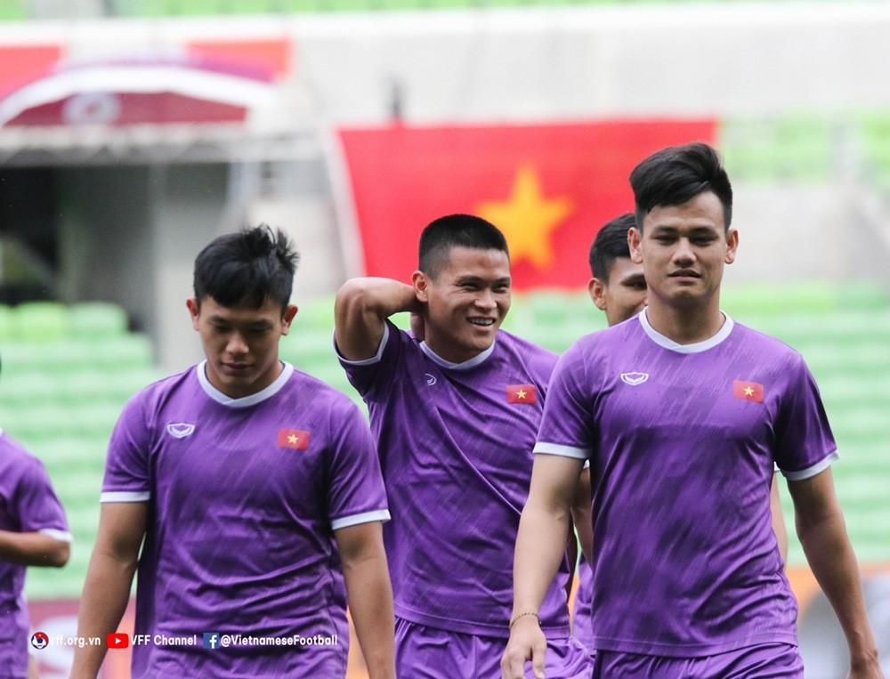 Ambassador inspires Vietnam team ahead WC qualifier against Australia