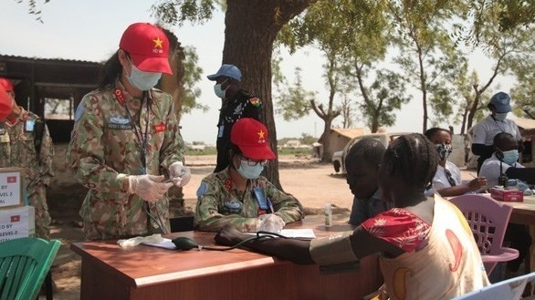 Vietnamese 'blue beret' soldiers join charity trip in South Sudan