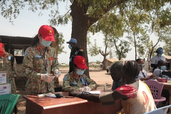 Vietnamese 'blue beret' soldiers join charity trip in South Sudan