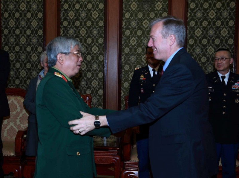 Thượng tướng Nguyễn Chí Vịnh tiếp Đại sứ Hoa Kỳ