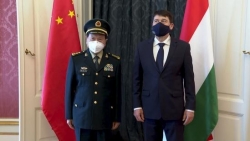 Hungary gọi việc EU trừng phạt Bắc Kinh là vô nghĩa, âm thầm đón tiếp Bộ trưởng Quốc phòng Trung Quốc