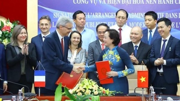 Viet Nam, France step up collaboration in public services, administrative modernisation