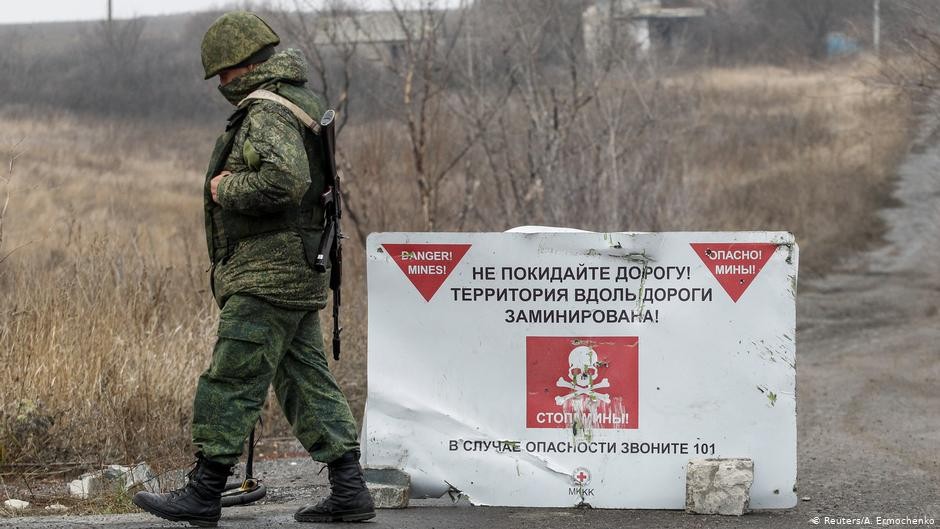 Binh sĩ kiểm soát vùng Donestk (Nguồn: Reuters)