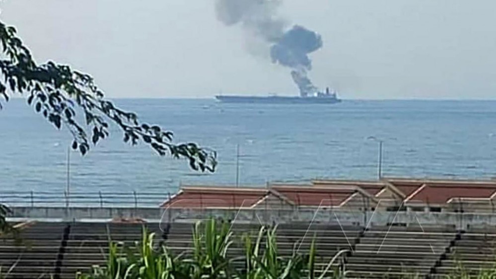 Tàu chở dầu của Iran bị tấn công ngoài khơi Syria