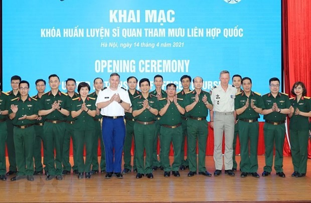 Viet Nam kicks off training course for UN staff officers